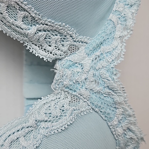 Natori | NWOT Women's Tiffany Blue Feathers Contour Plunge Underwire Bra 30 DDD - Picture 2 of 10